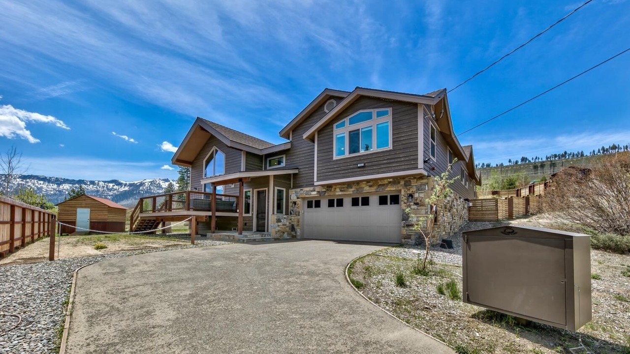 Photo of Outdoor in Mountain View Estates