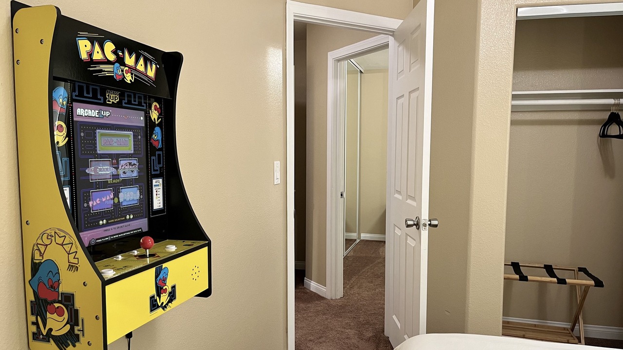 Photo of Bedroom in Lincoln Acres