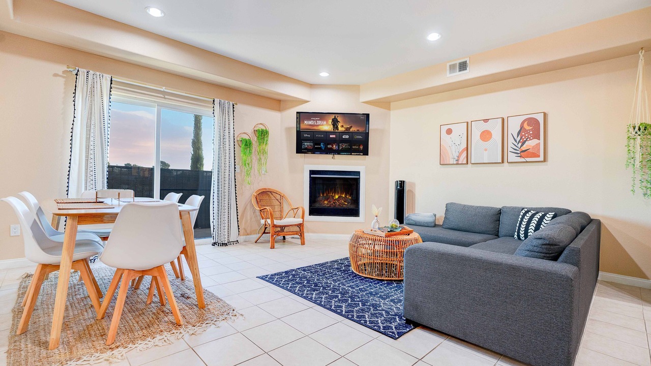 Photo of Livingroom in Lincoln Acres
