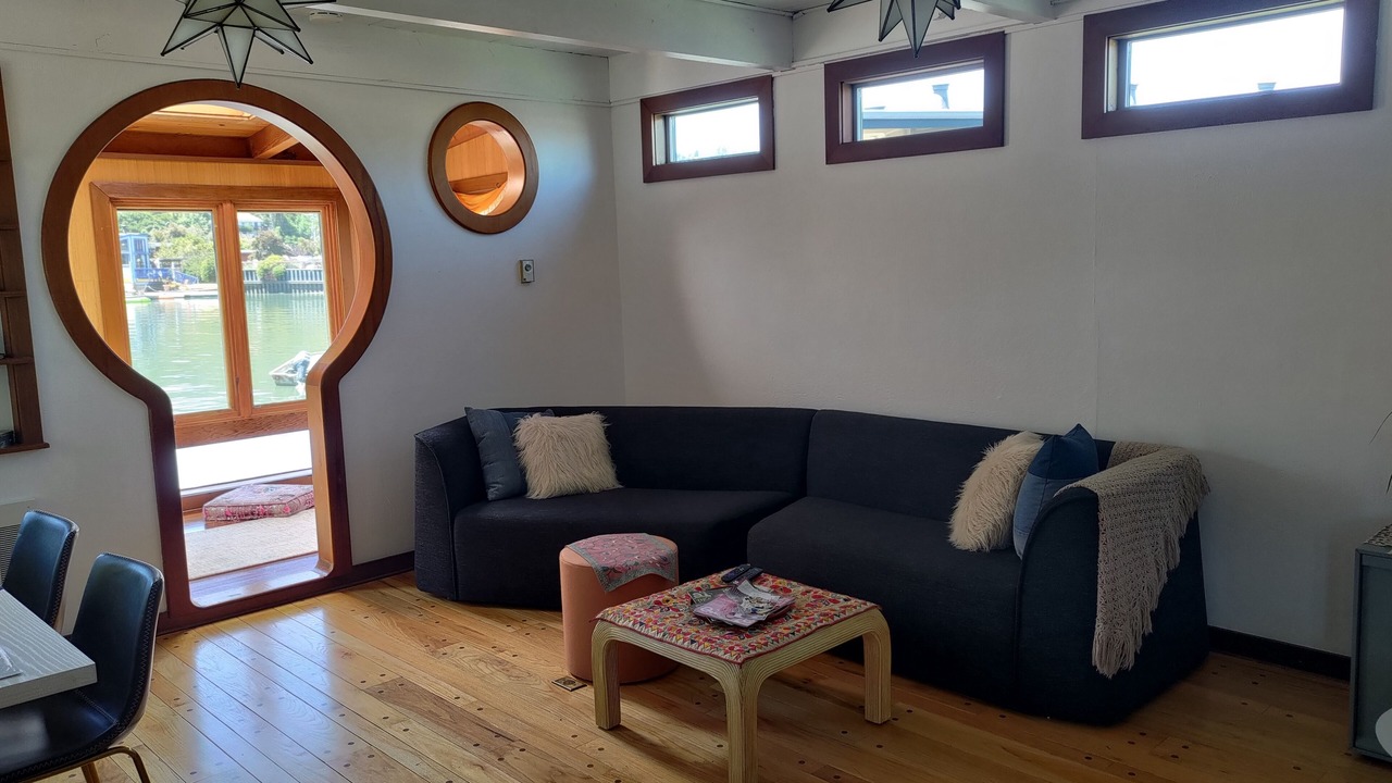 Photo of Livingroom in Bay Area
