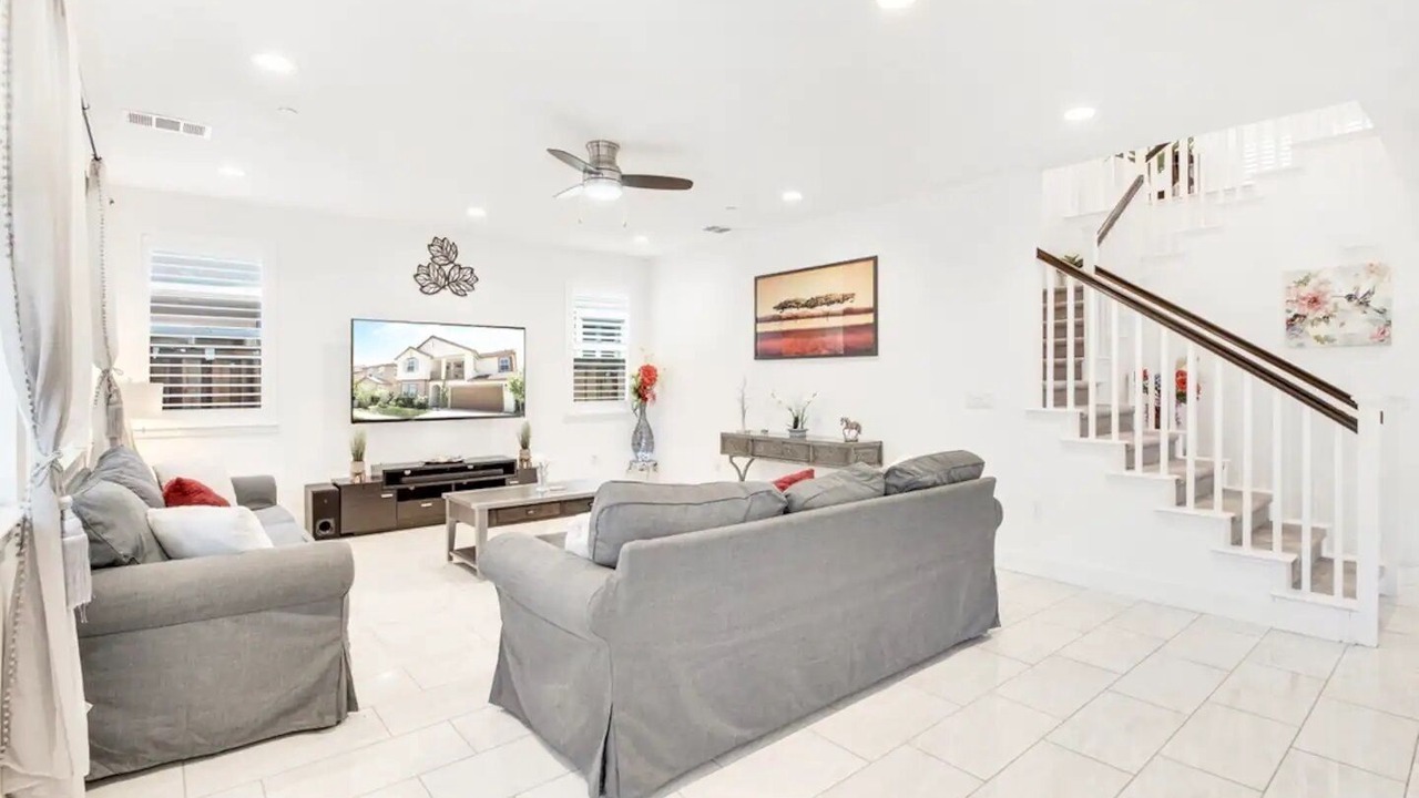 Photo of Livingroom in Lathrop