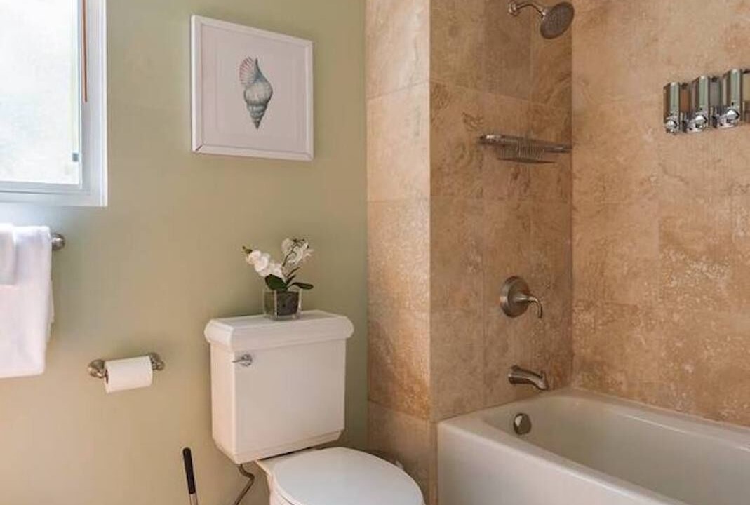 Photo of Bathroom in Edgemar - Pacific Manor