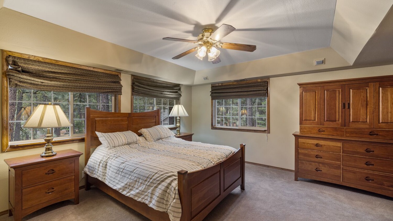 Photo of Bedroom in Graeagle