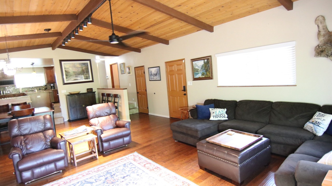 Photo of Bedroom in Lakehead