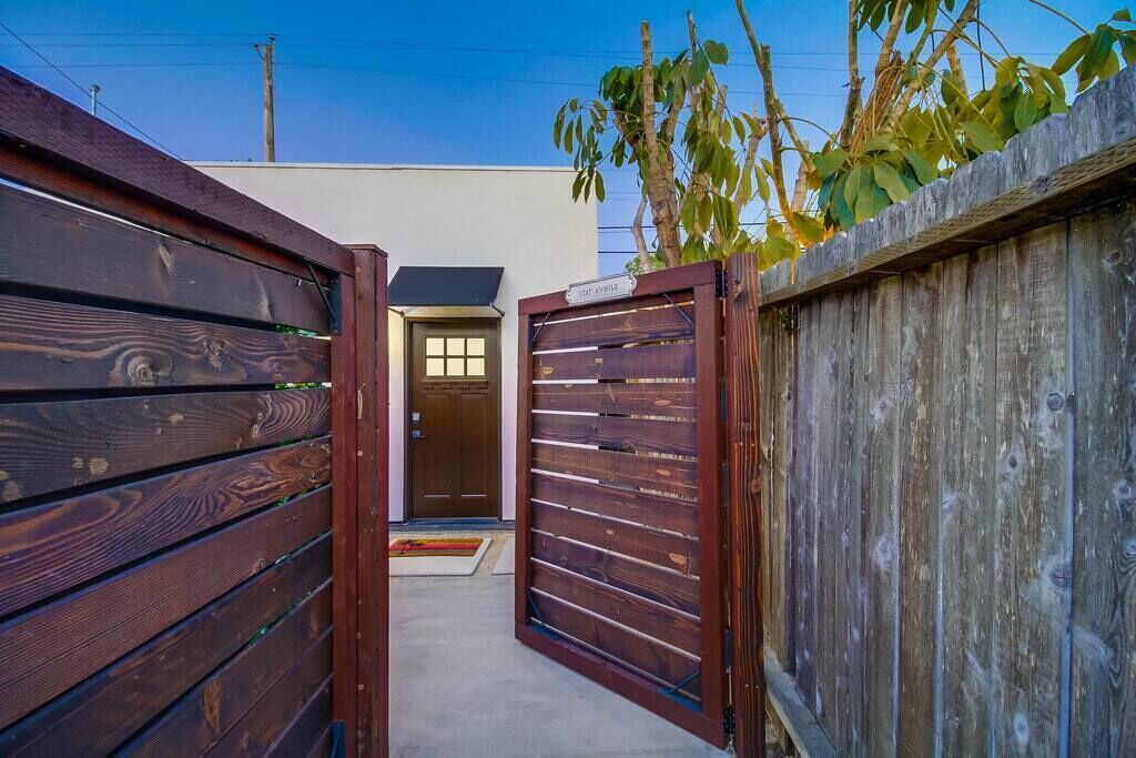 Photo of Outdoor in Kensington