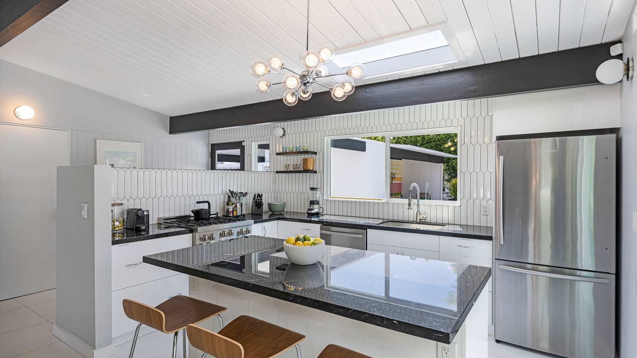 Photo of Kitchen in Racquet Club Estates