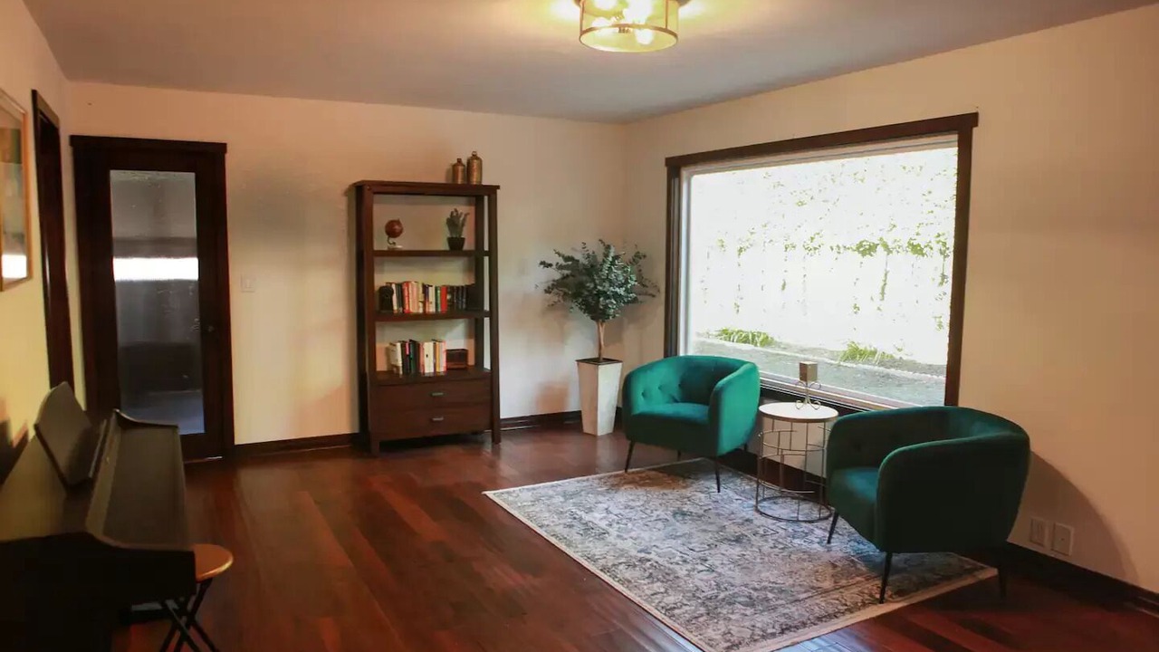 Photo of Bedroom in Western Malibu