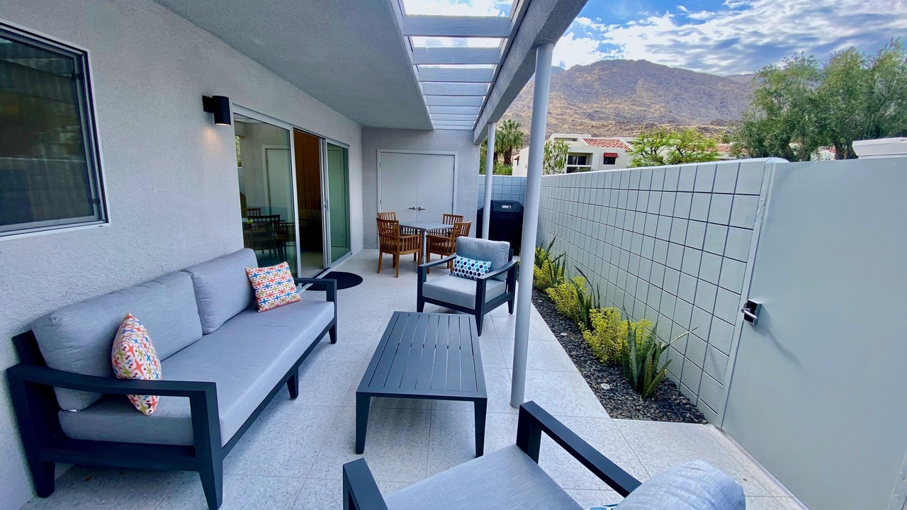 Photo of Outdoor in Canyon Corridor
