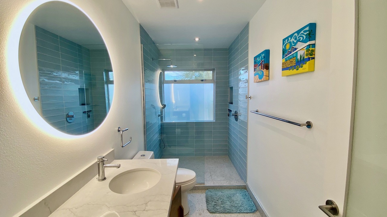 Photo of Bathroom in Canyon Corridor