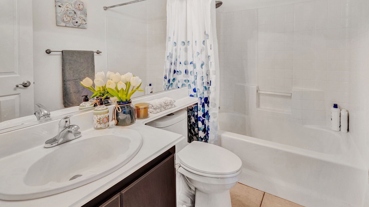Photo of Bathroom in Stevenson Ranch