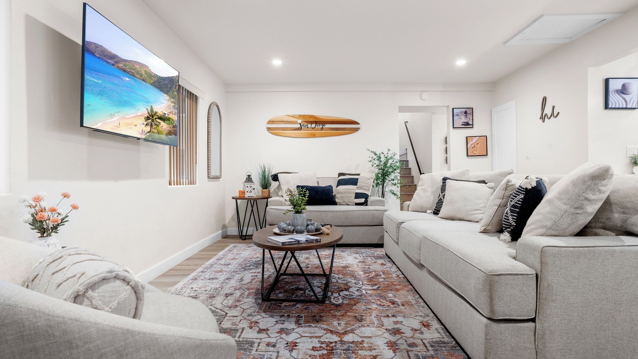 Photo of Livingroom in North Pacific Beach