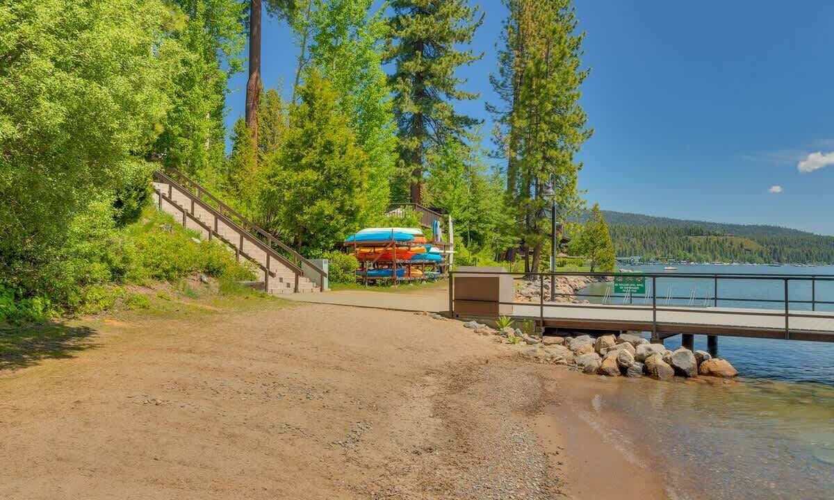 Photo of Others in Tahoe Tavern