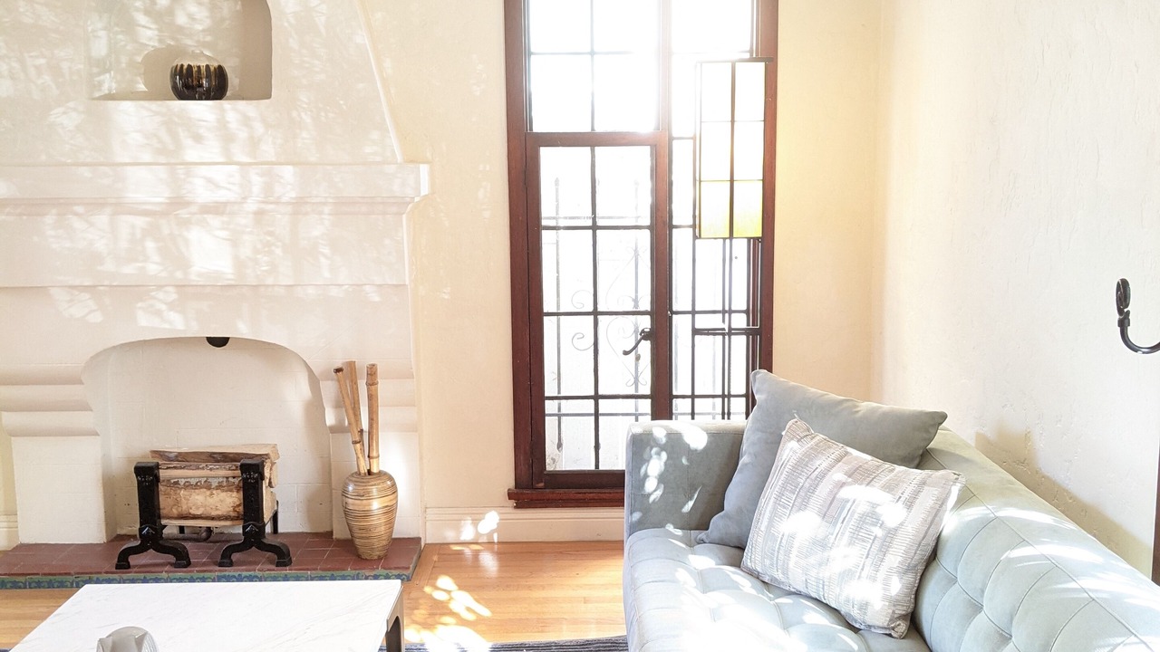 Photo of Livingroom in Alamitos Beach