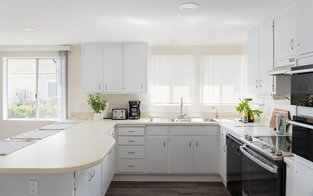 Photo of Kitchen in Mission Beach