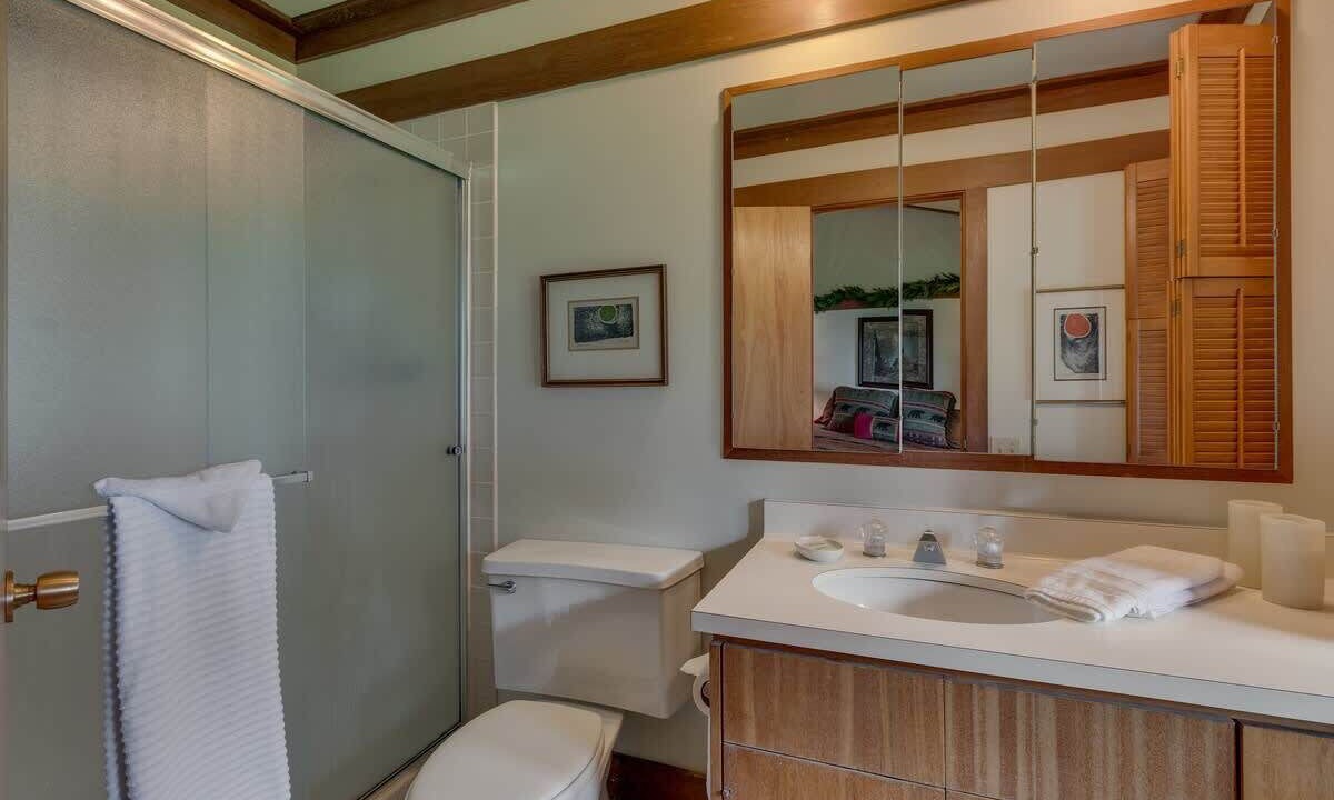 Photo of Bathroom in Tahoe Tavern