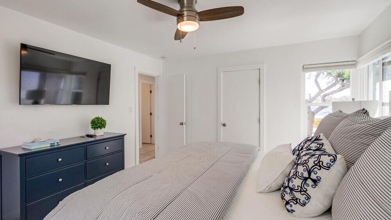 Photo of Bedroom in Mission Beach