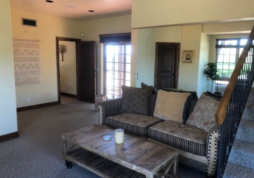Photo of Livingroom in Angels Camp