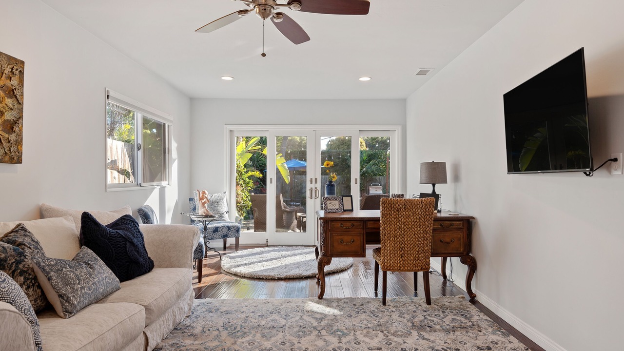 Photo of Livingroom in West Mesa