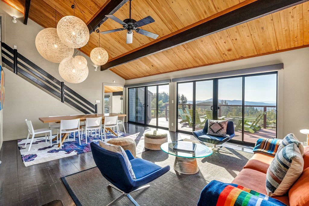 Photo of Livingroom in Glen Ellen