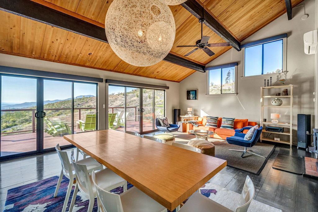 Photo of Livingroom in Glen Ellen