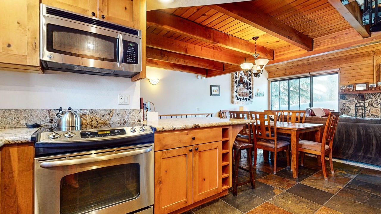 Photo of Kitchen in Mammoth Lakes