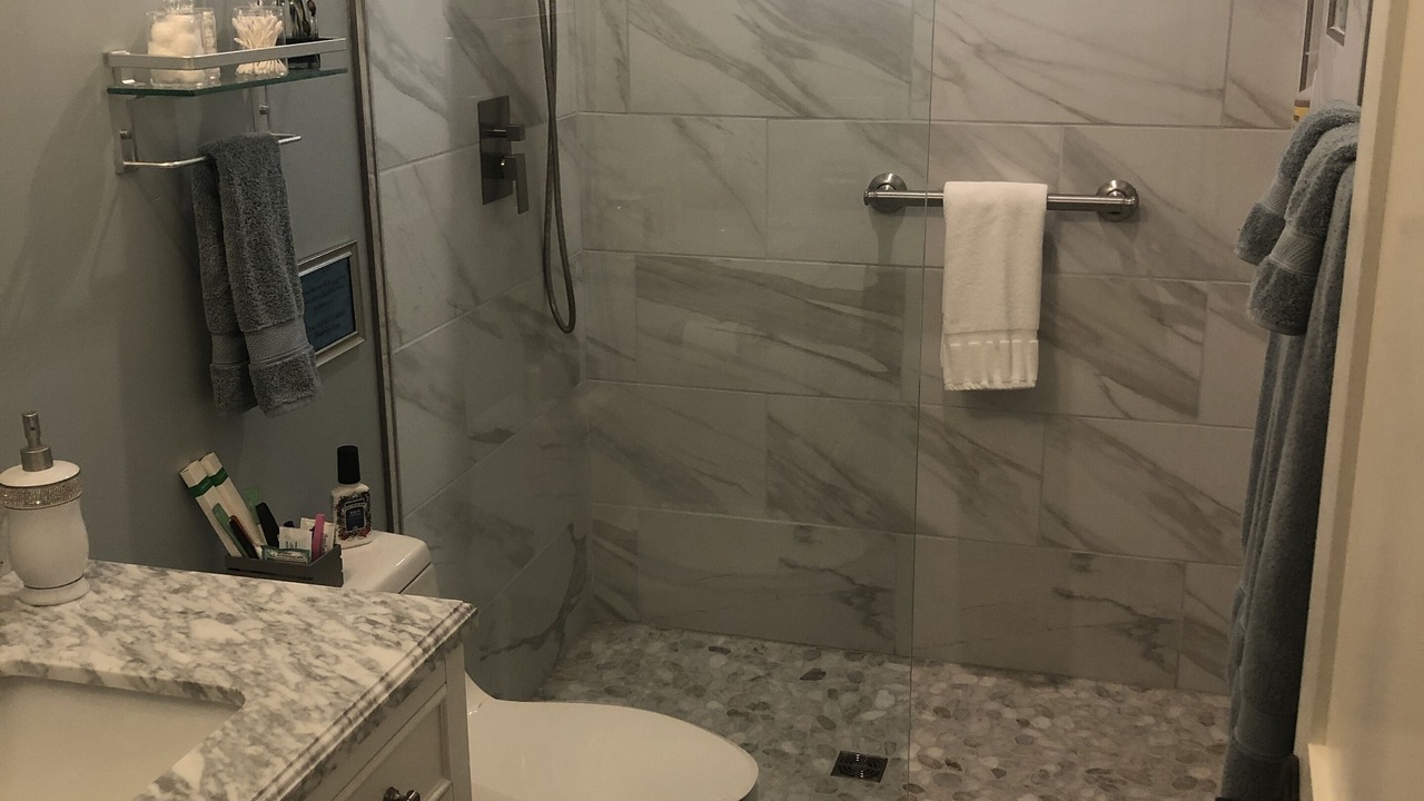 Photo of Bathroom in Murphys
