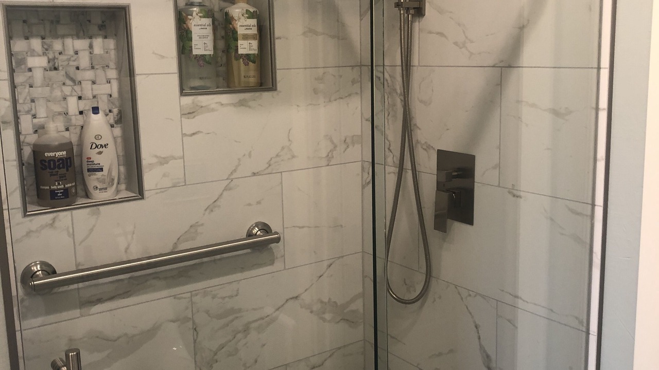 Photo of Bathroom in Murphys