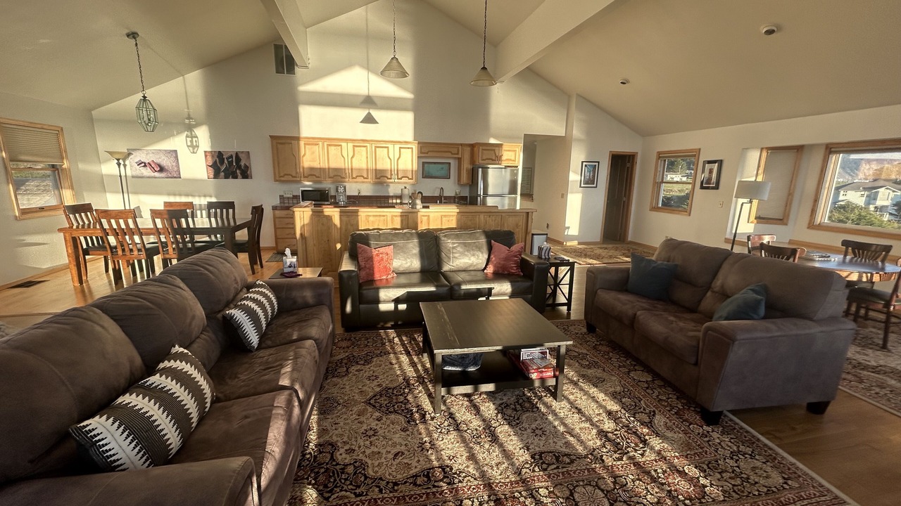 Photo of Livingroom in Shelter Cove
