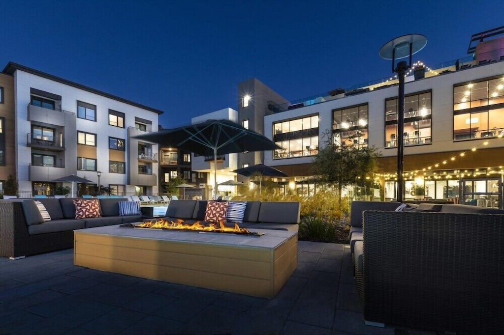 Photo of Buildings in Menlo Park
