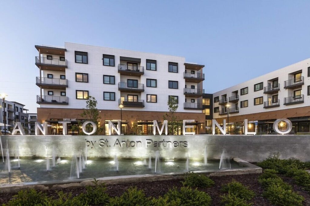 Photo of Buildings in Menlo Park