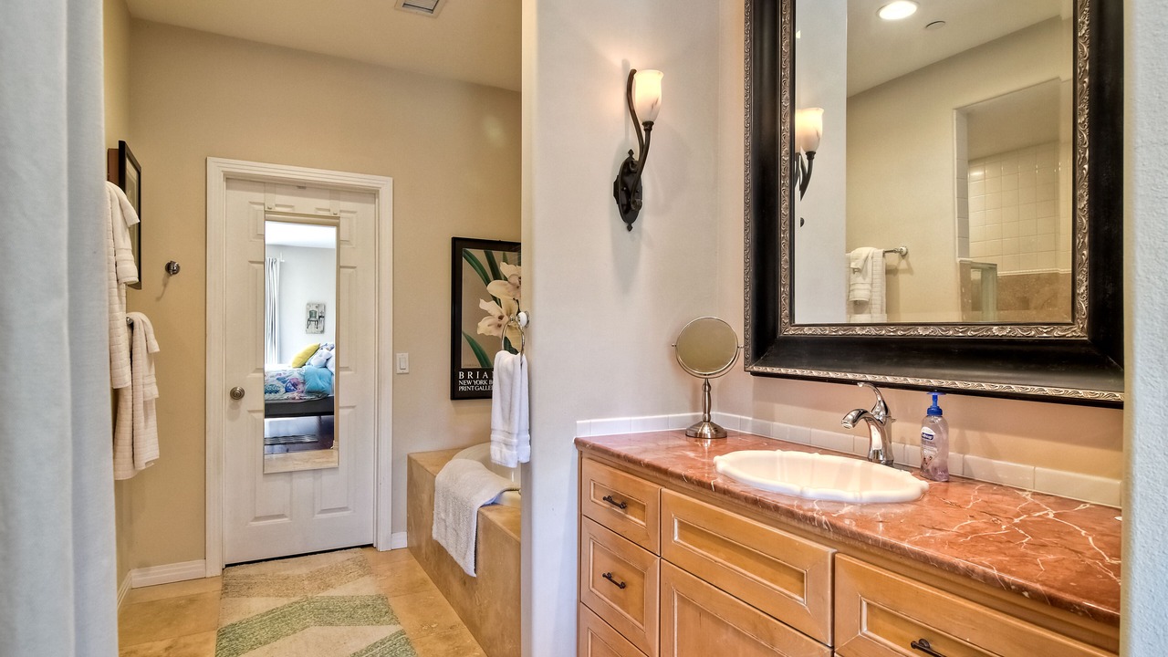 Photo of Bathroom in Vista