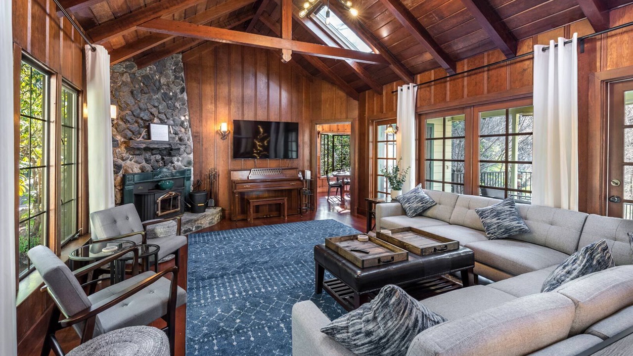 Photo of Livingroom in Monte Rio