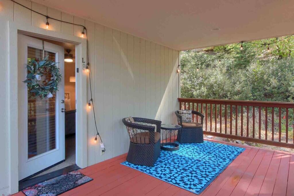 Photo of Patio Balcony in Yosemite West