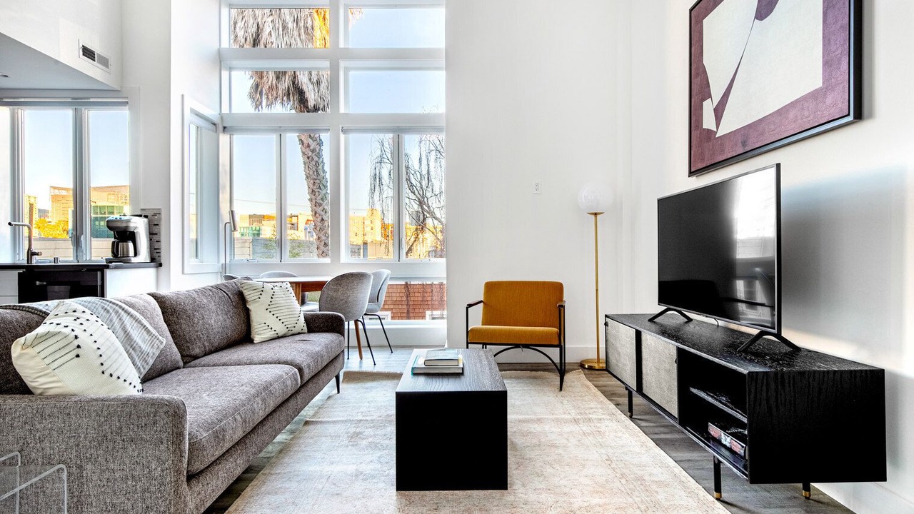 Photo of Livingroom in Downtown San Francisco