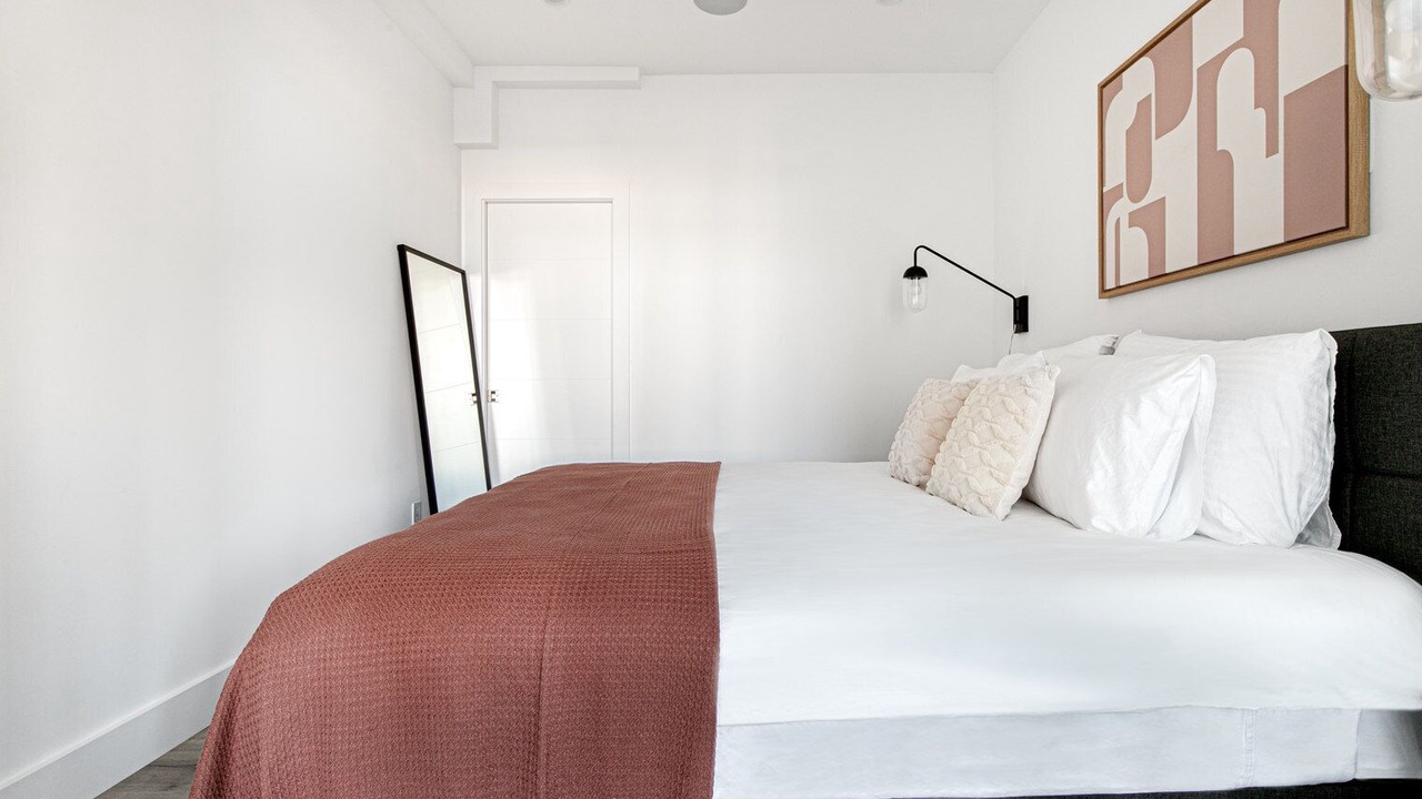 Photo of Bedroom in Downtown San Francisco
