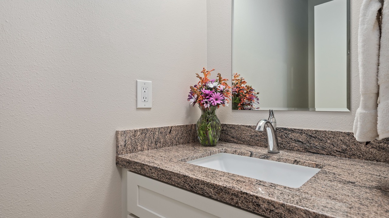 Photo of Bathroom in Alta Mesa