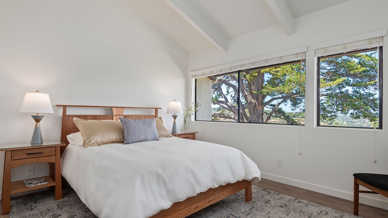 Photo of Bedroom in Alta Mesa