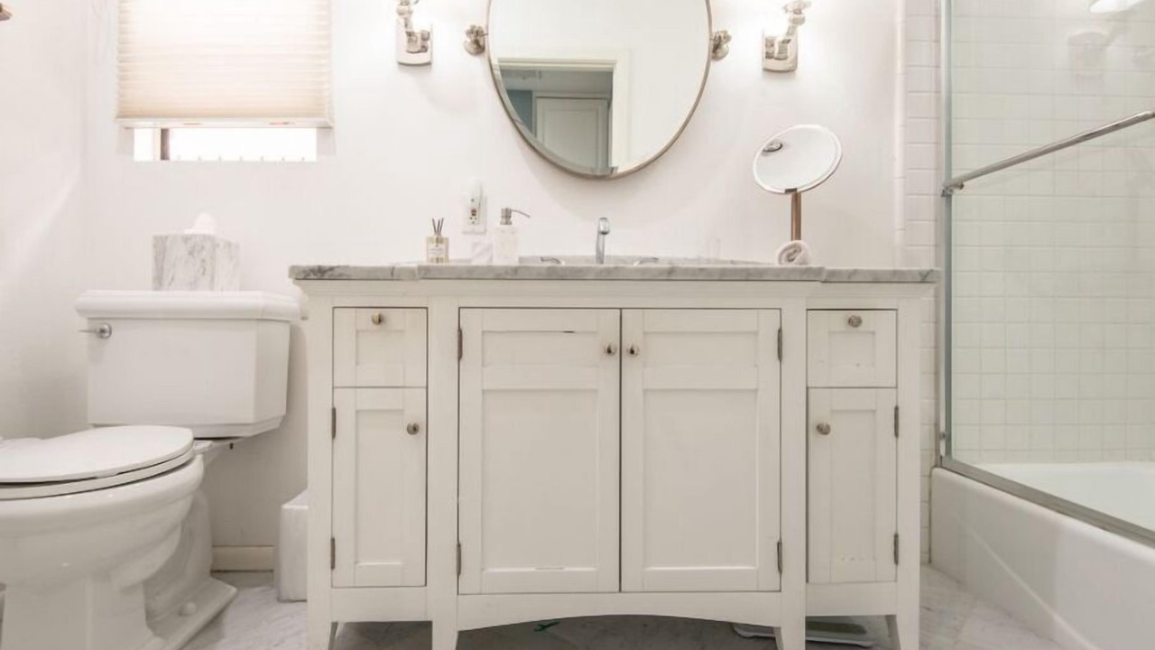 Photo of Bathroom in Beverly Grove
