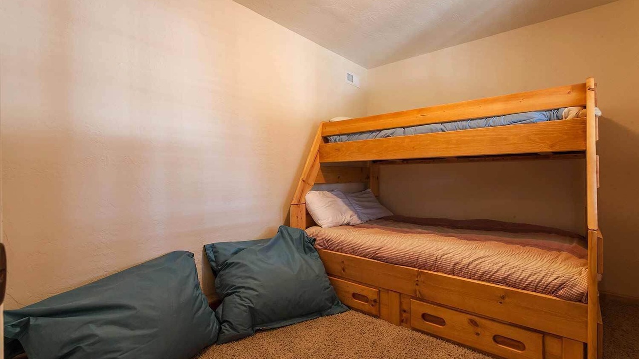 Photo of Bedroom in Serene Lakes