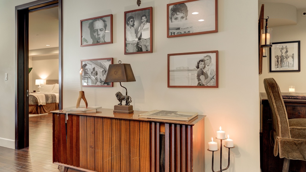 Photo of Bedroom in Pico - Robertson