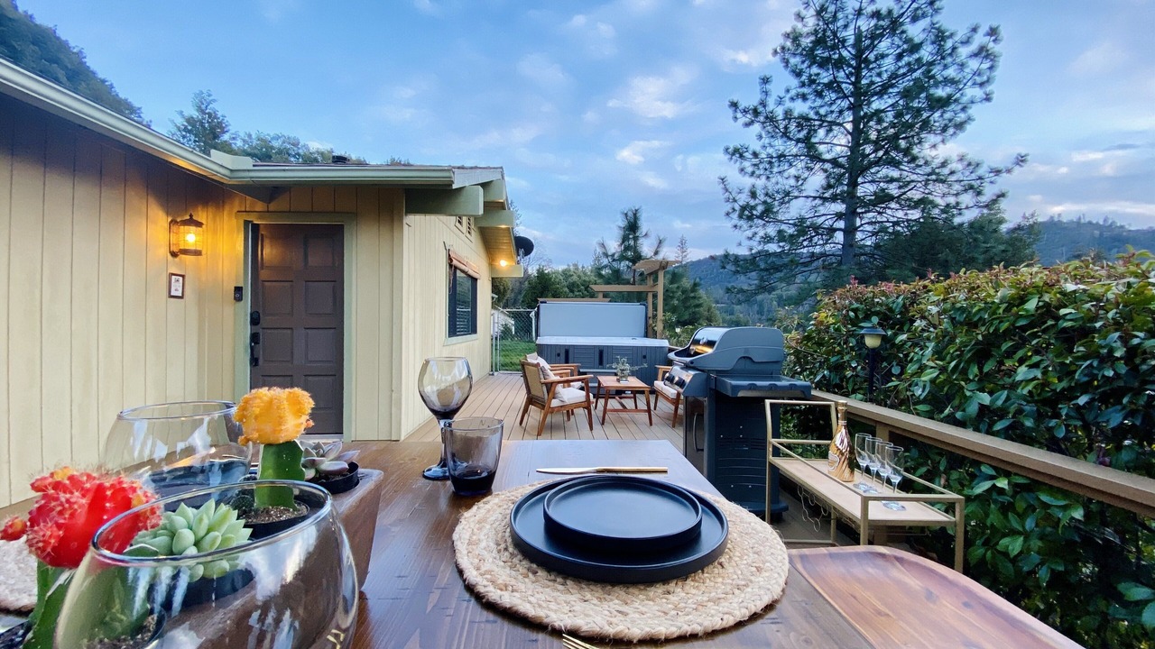 Photo of Outdoor in Oakhurst