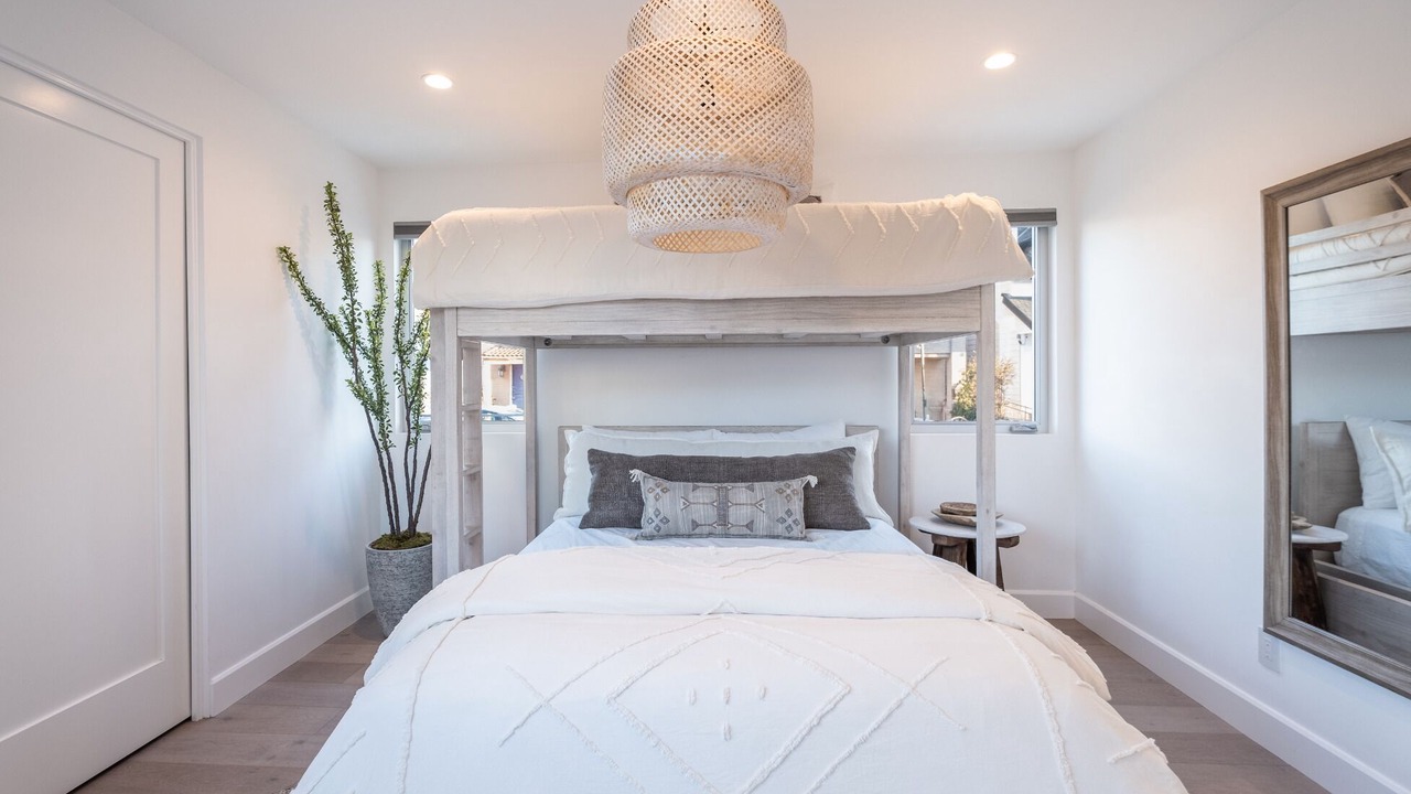 Photo of Bedroom in West Newport