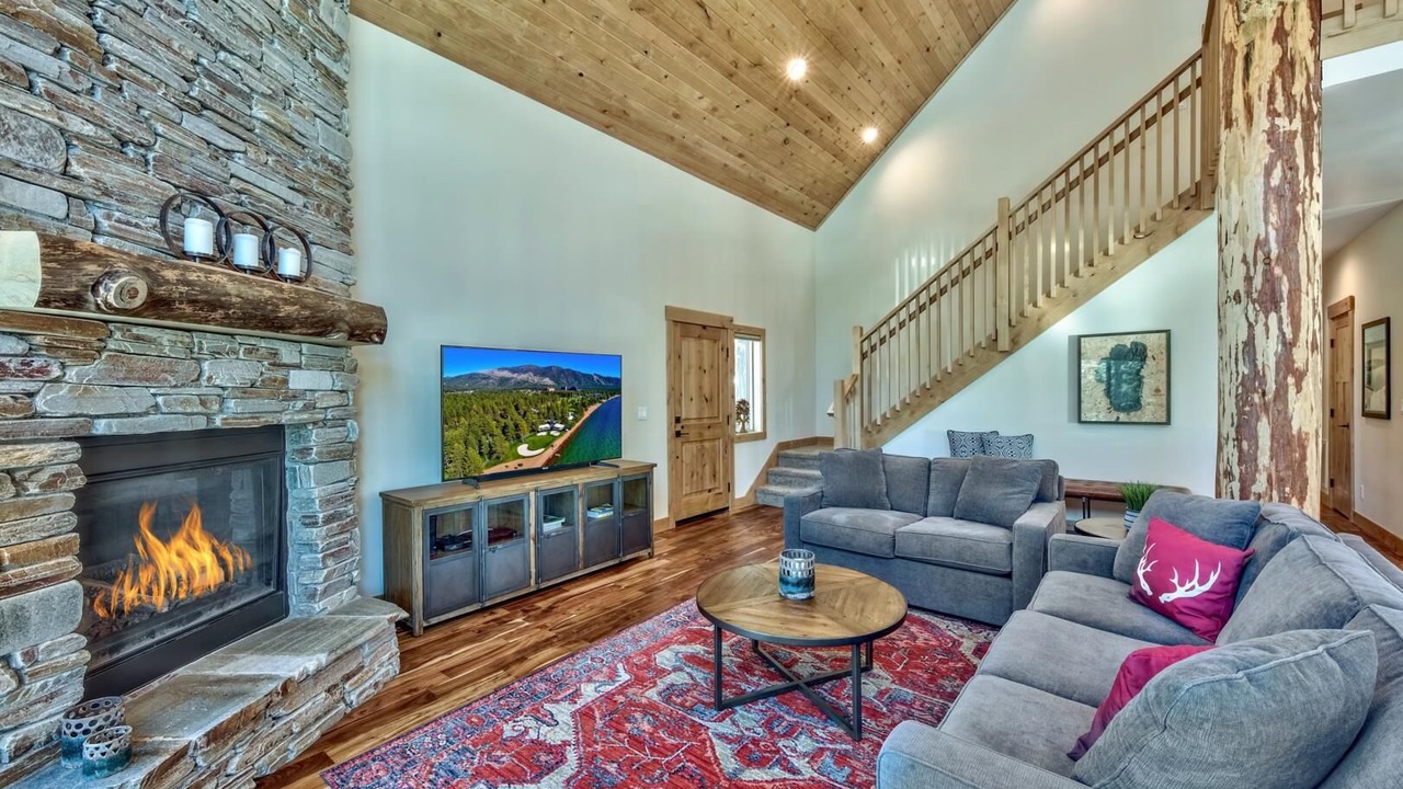 Photo of Livingroom in Country Club Estates