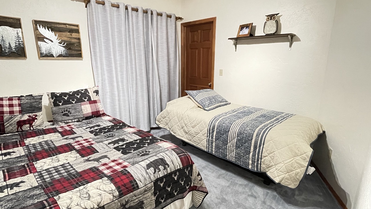 Photo of Bedroom in Yosemite National Park