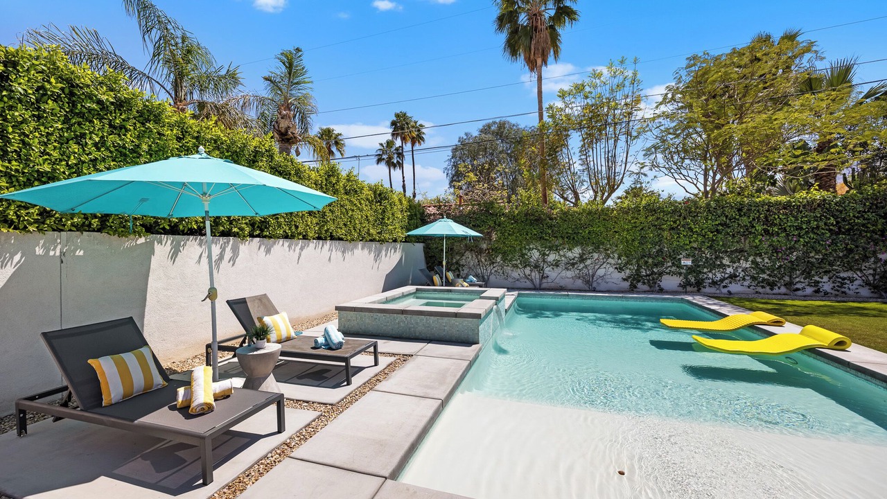 Photo of Outdoor in Tahquitz River Estates