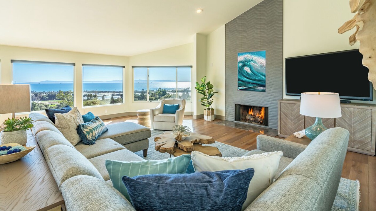 Photo of Livingroom in Toro Canyon