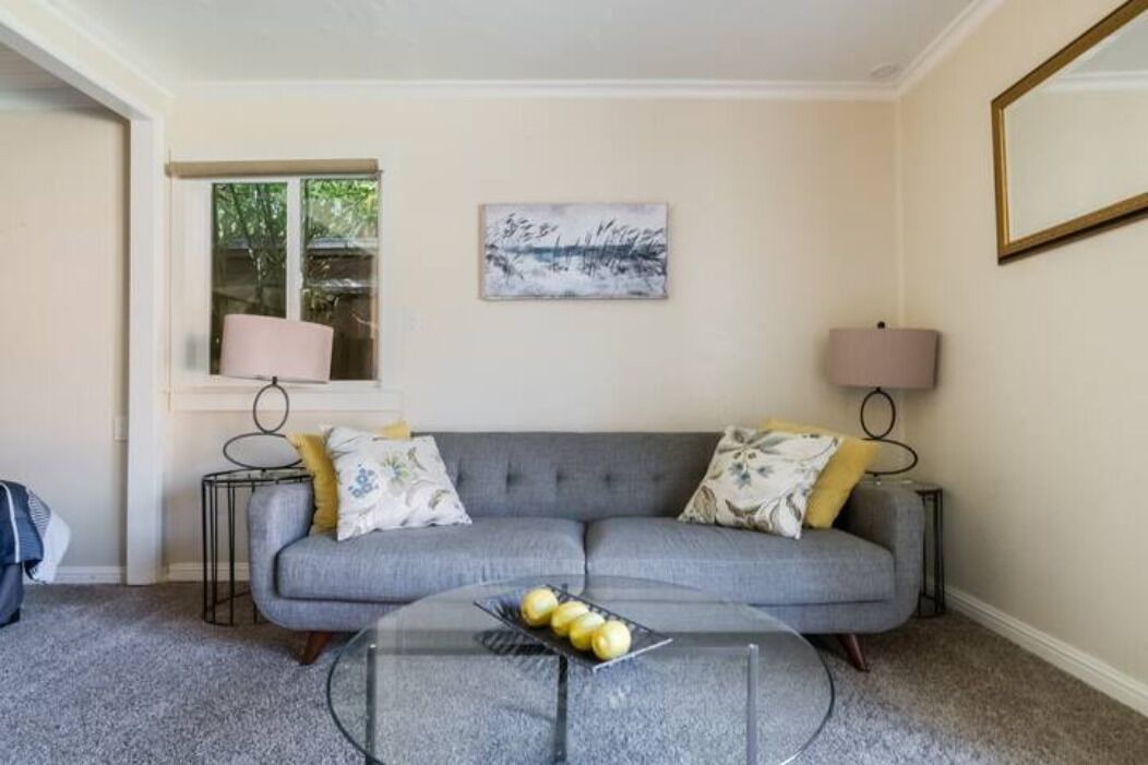 Photo of Livingroom in Shoreline West