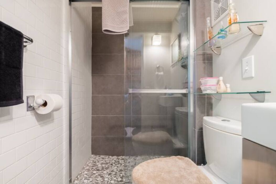 Photo of Bathroom in Shoreline West