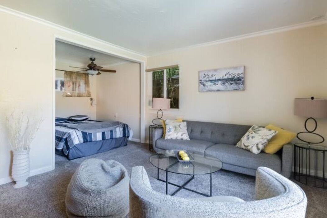 Photo of Livingroom in Shoreline West