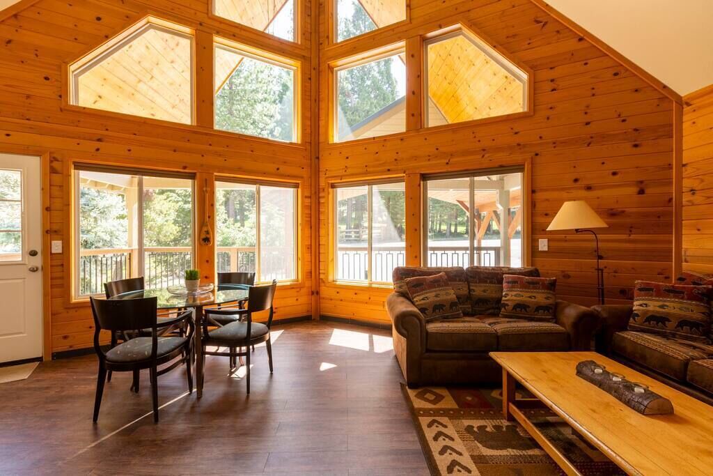 Photo of Livingroom in Fish Camp